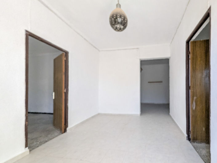 Image No.8-4 Bed Property for sale