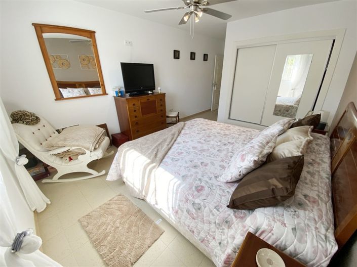 Image No.25-4 Bed Property for sale