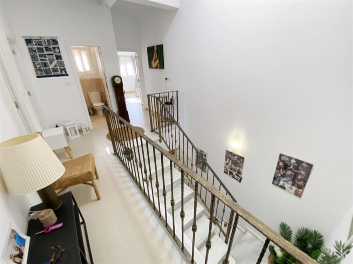 Image No.29-4 Bed Property for sale