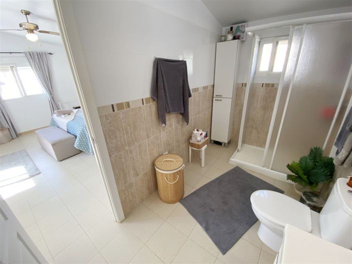 Image No.37-4 Bed Property for sale