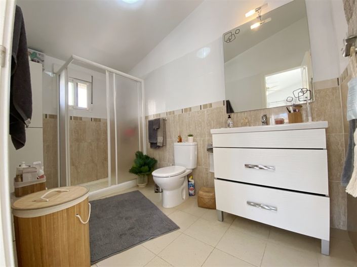 Image No.38-4 Bed Property for sale