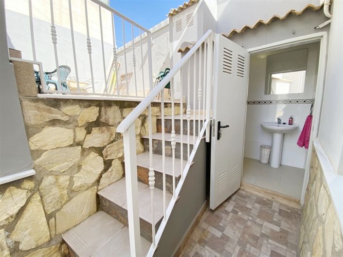 Image No.52-4 Bed Property for sale