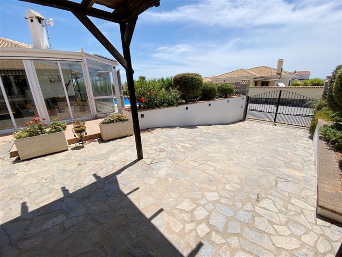 Image No.12-3 Bed Villa for sale