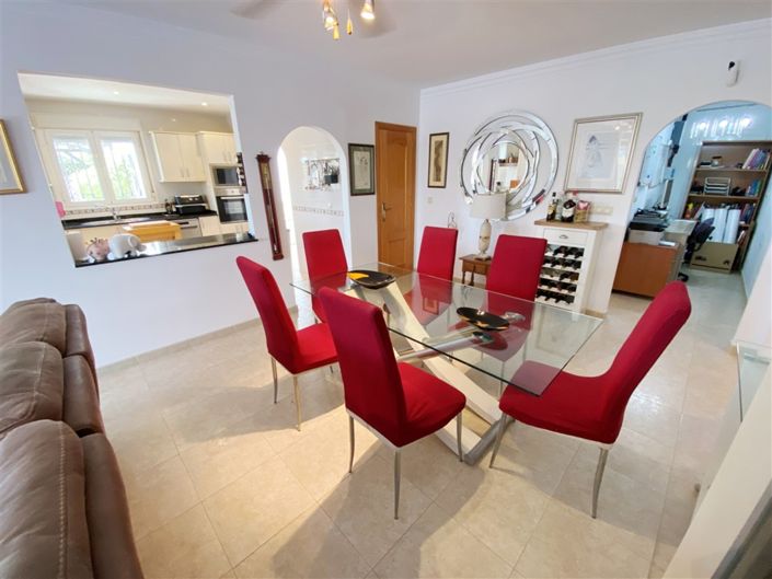 Image No.20-3 Bed Villa for sale