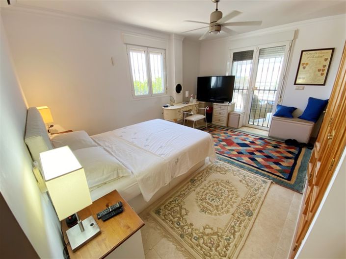 Image No.32-3 Bed Villa for sale