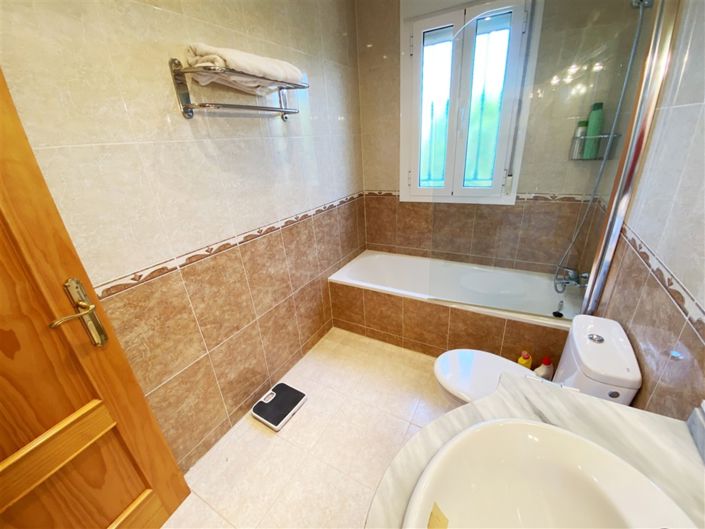 Image No.44-3 Bed Villa for sale