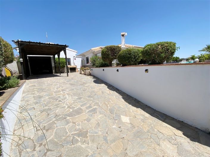 Image No.6-3 Bed Villa for sale