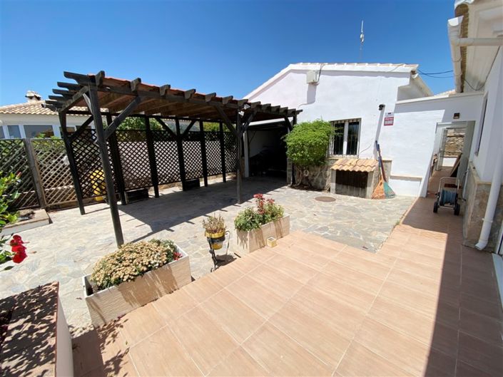 Image No.7-3 Bed Villa for sale