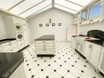 vh2773-country-house-for-sale-in-velez-rubio-