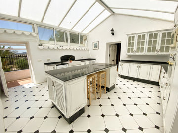 vh2773-country-house-for-sale-in-velez-rubio-