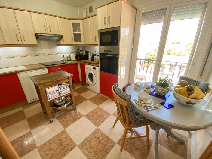 Image No.11-3 Bed Apartment for sale