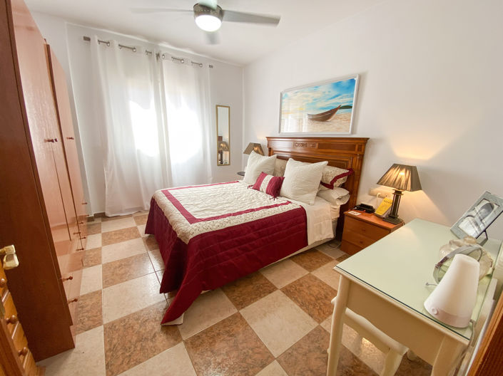 Image No.21-3 Bed Apartment for sale