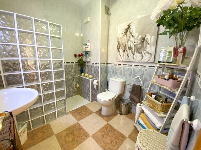 Image No.35-3 Bed Apartment for sale