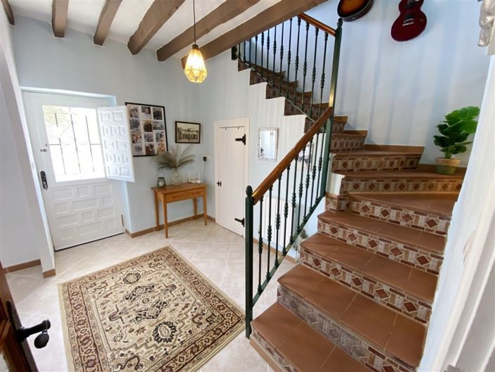 Image No.13-3 Bed Property for sale
