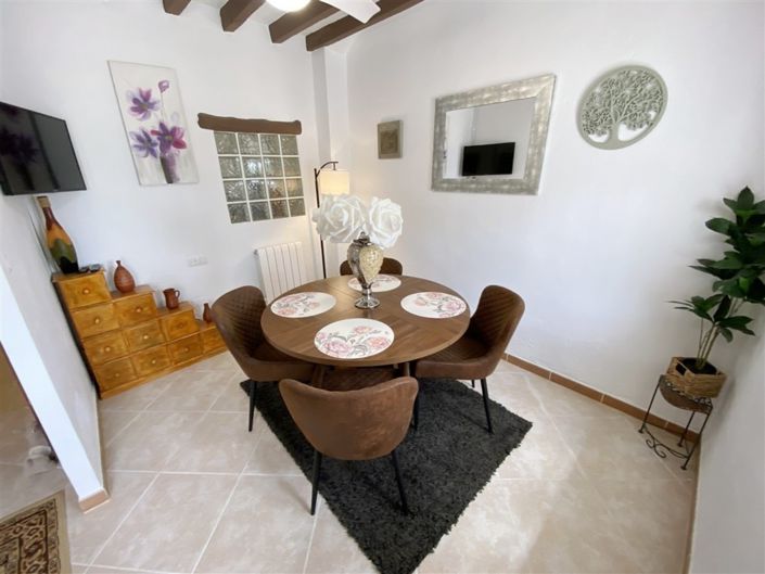 Image No.17-3 Bed Property for sale
