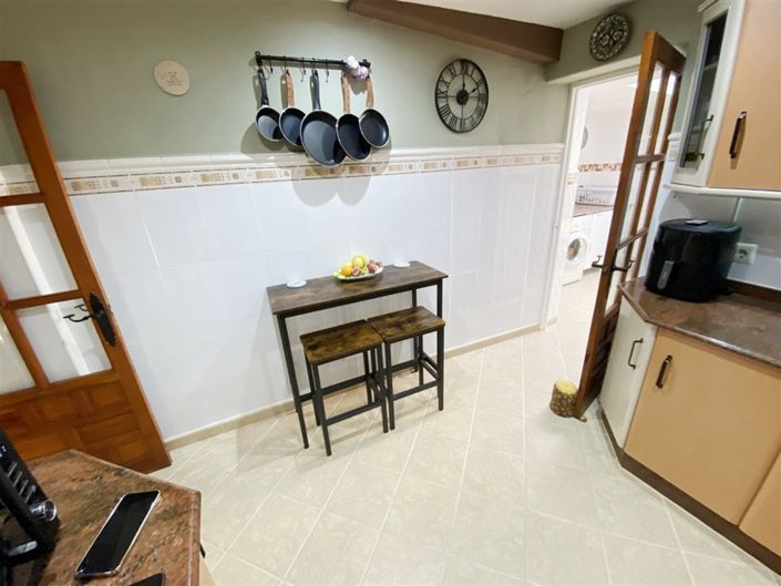 Image No.22-3 Bed Property for sale