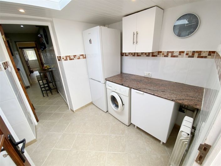 Image No.23-3 Bed Property for sale