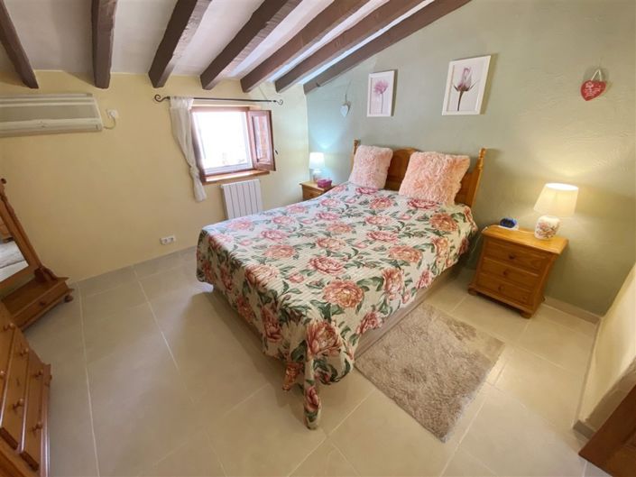 Image No.38-3 Bed Property for sale