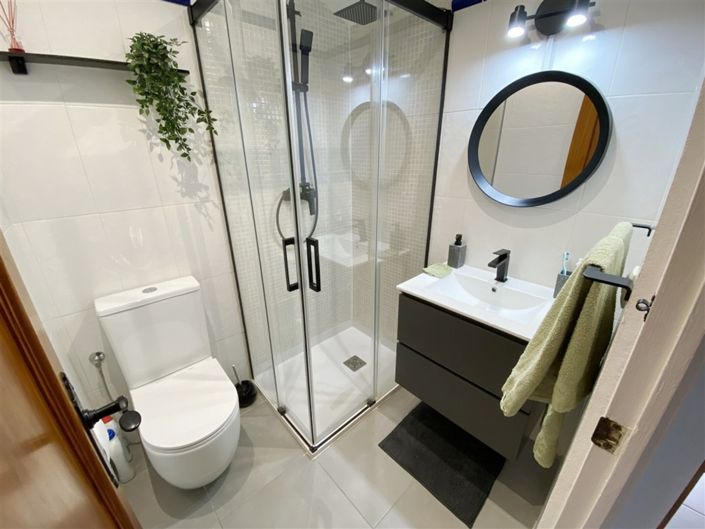 Image No.43-3 Bed Property for sale