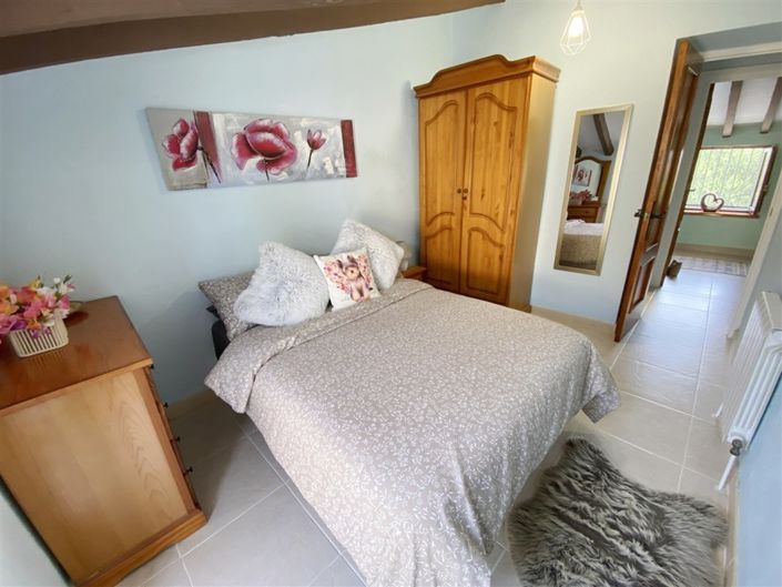 Image No.46-3 Bed Property for sale