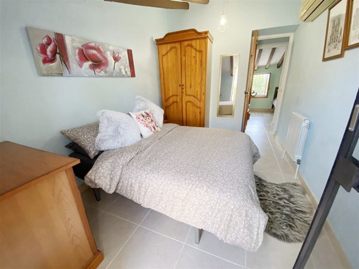 Image No.47-3 Bed Property for sale