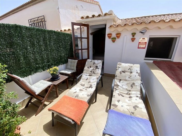 Image No.52-3 Bed Property for sale
