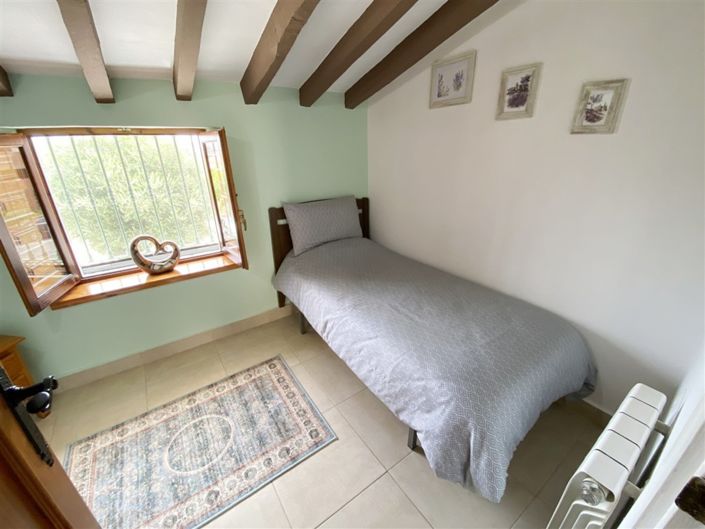 Image No.54-3 Bed Property for sale