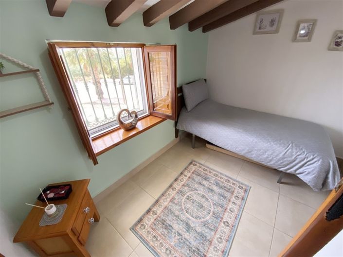 Image No.56-3 Bed Property for sale