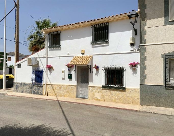 Image No.58-3 Bed Property for sale