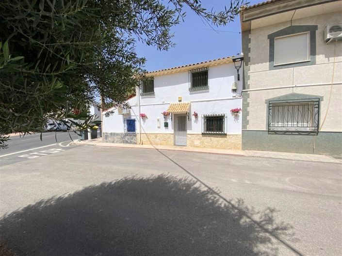 Image No.59-3 Bed Property for sale