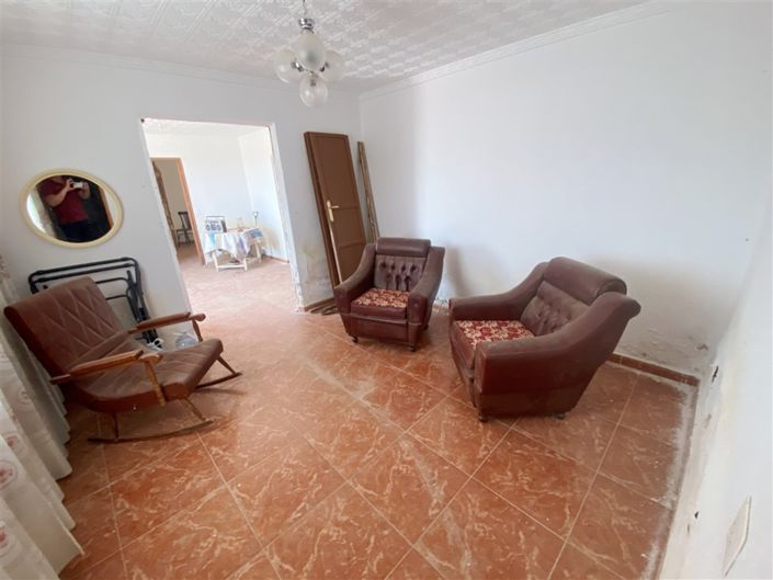 Image No.15-4 Bed Property for sale