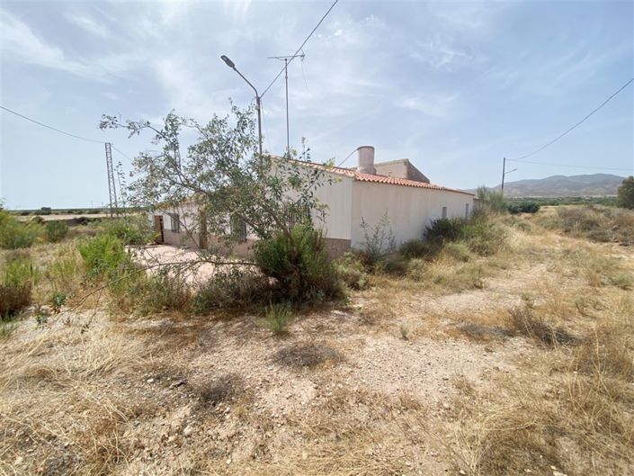 Image No.2-4 Bed Property for sale