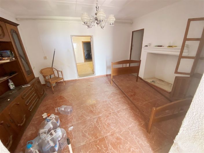Image No.8-4 Bed Property for sale