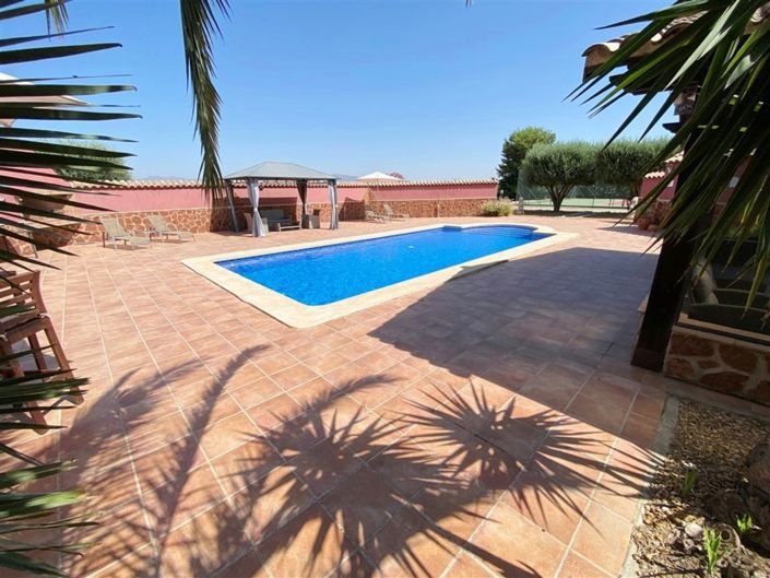 Image No.35-4 Bed Villa for sale