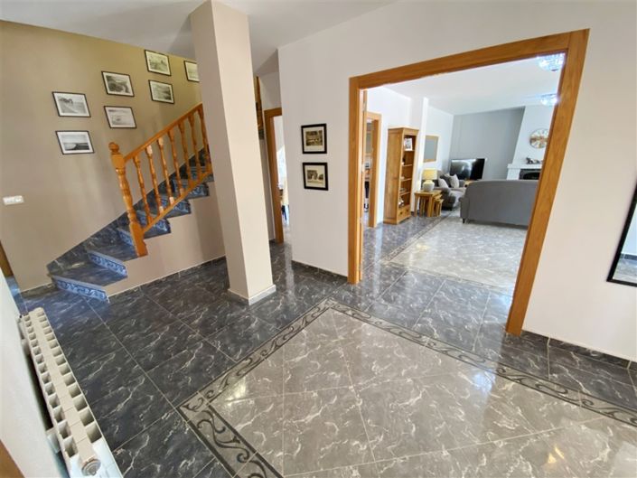 Image No.47-4 Bed Villa for sale