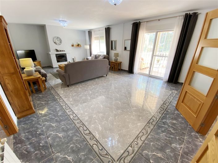 Image No.49-4 Bed Villa for sale