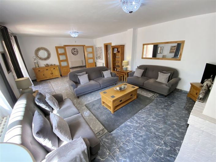 Image No.52-4 Bed Villa for sale