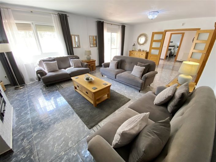 Image No.53-4 Bed Villa for sale