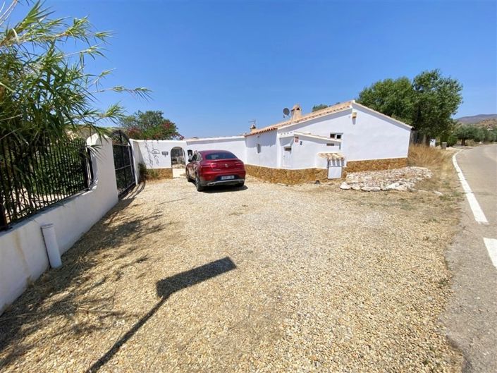 Image No.11-4 Bed Property for sale