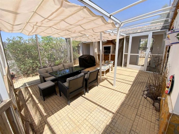 Image No.16-4 Bed Property for sale