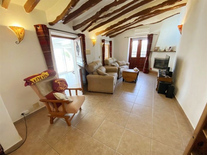 Image No.19-4 Bed Property for sale