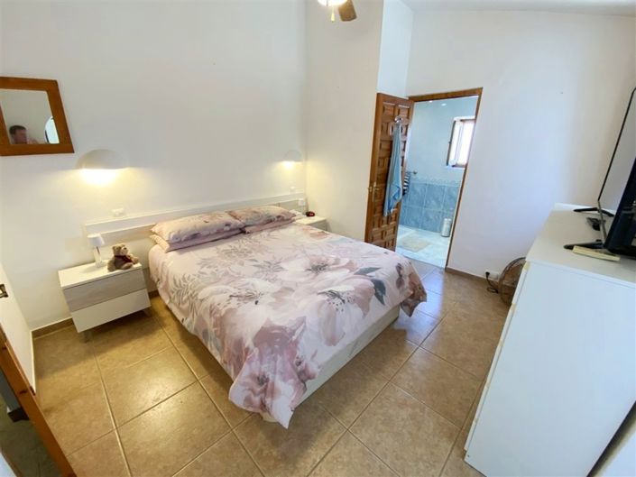 Image No.31-4 Bed Property for sale