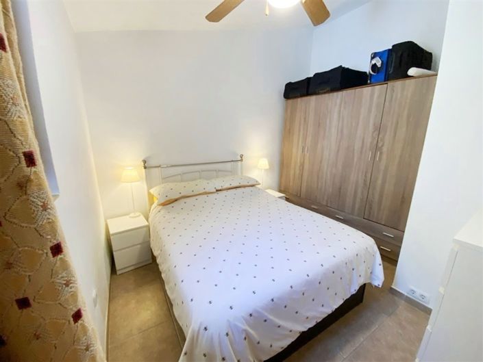Image No.41-4 Bed Property for sale