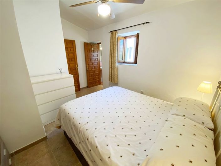 Image No.42-4 Bed Property for sale