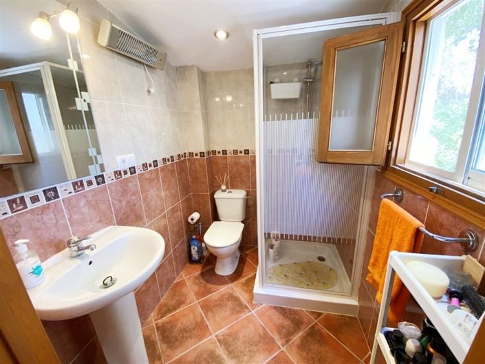 Image No.45-4 Bed Property for sale