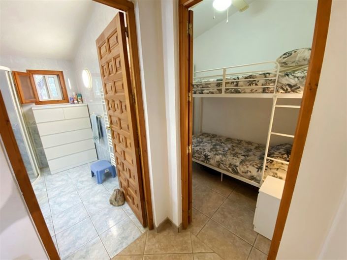 Image No.47-4 Bed Property for sale