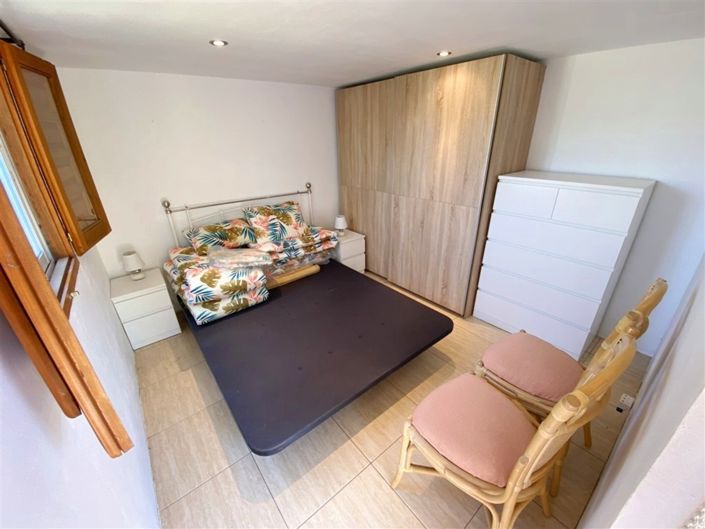 Image No.52-4 Bed Property for sale