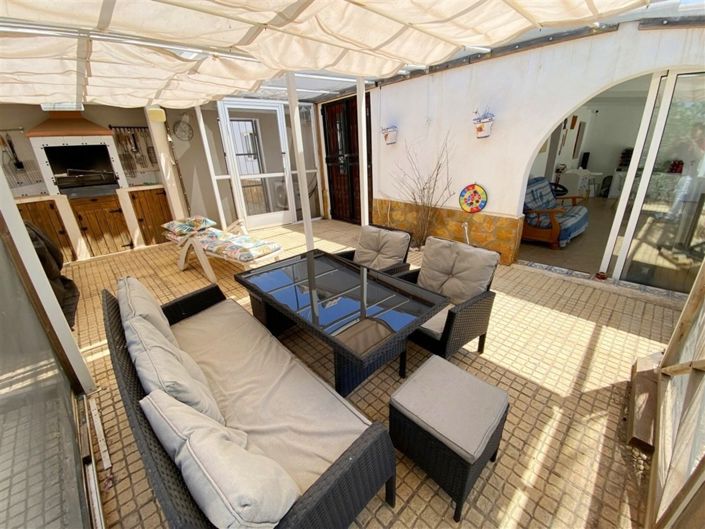 Image No.56-4 Bed Property for sale