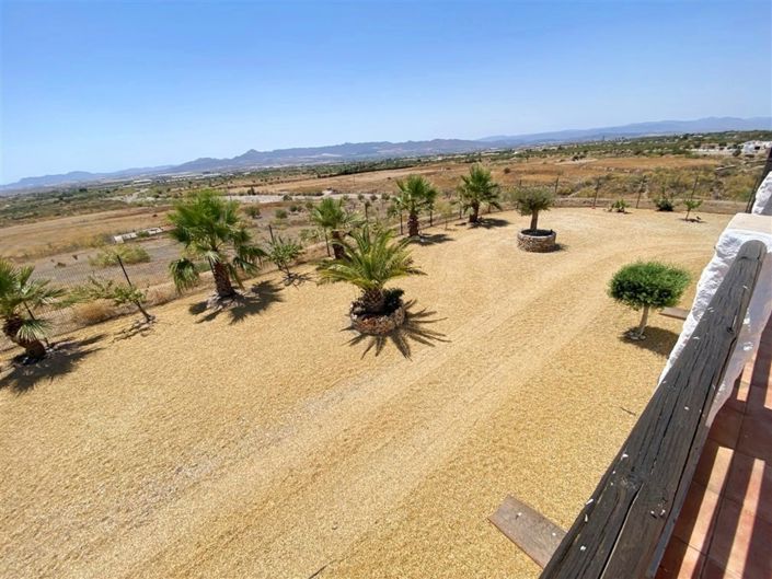 Image No.16-4 Bed Property for sale
