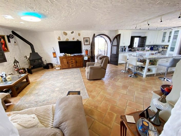 Image No.24-4 Bed Property for sale